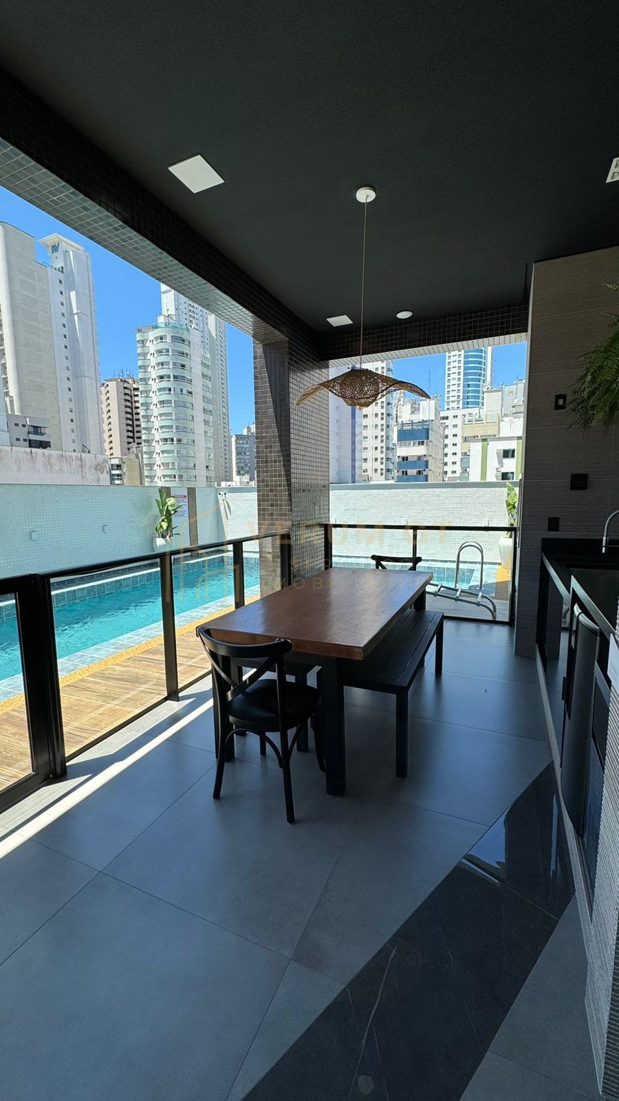 Apartamento 3 Suítes | Localizado no Centro | Mobiliado