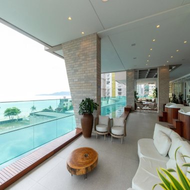 Apartamento com 4 Suites | Alto padrão | Meia Praia