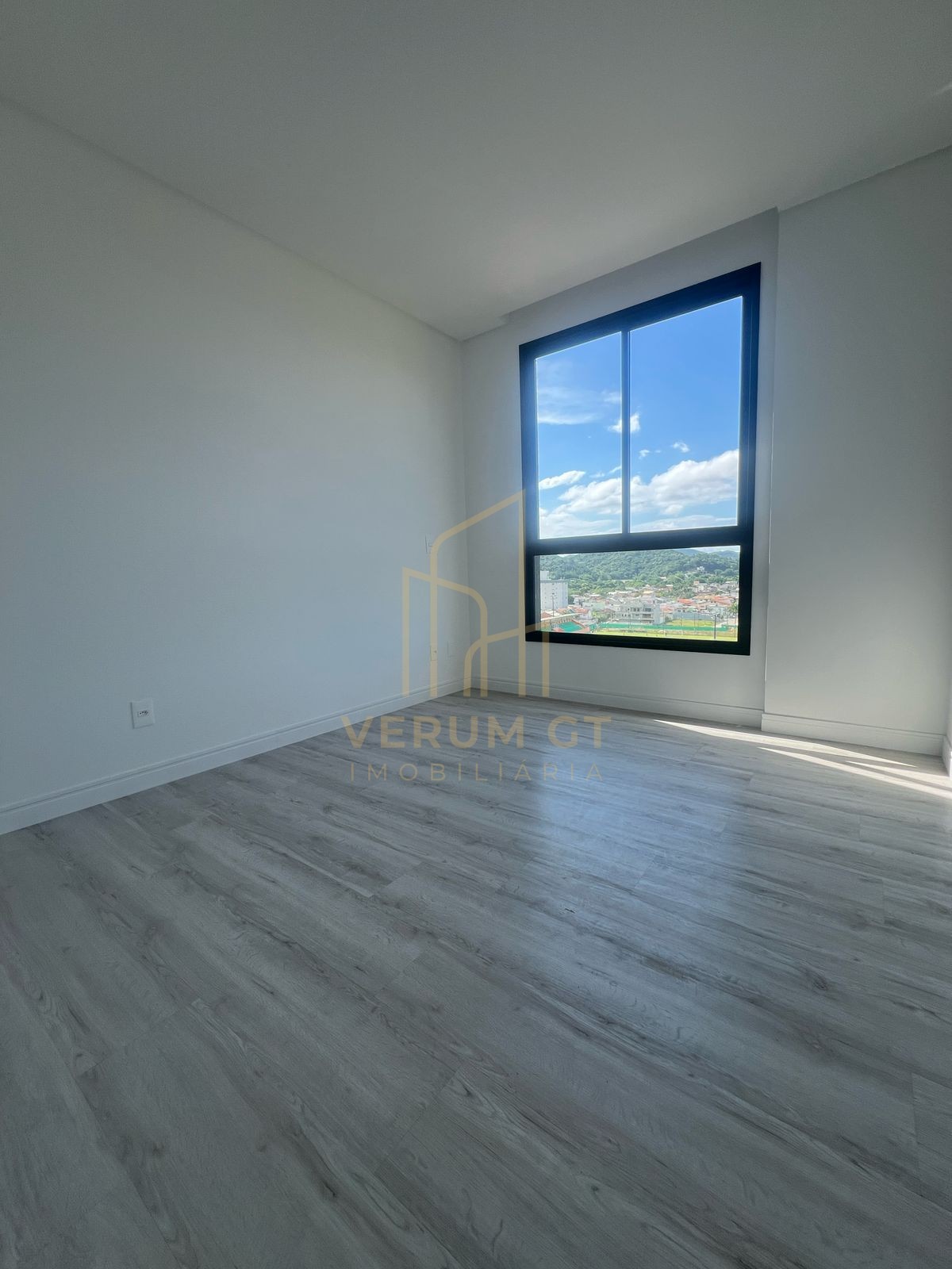 Apartamento Sofisticado | 3 Suítes | Elegância e Espaço