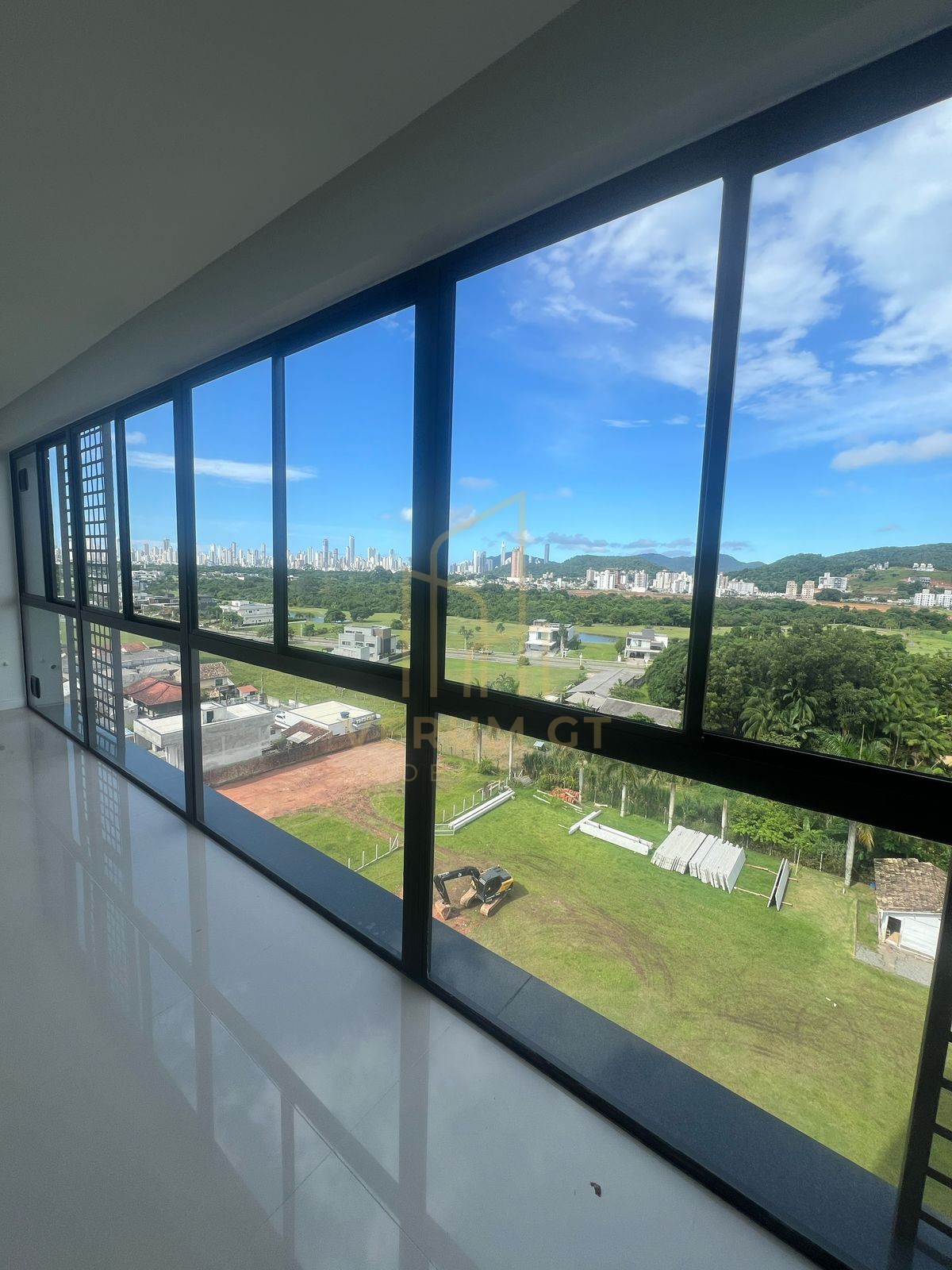 Apartamento Sofisticado | 3 Suítes | Elegância e Espaço
