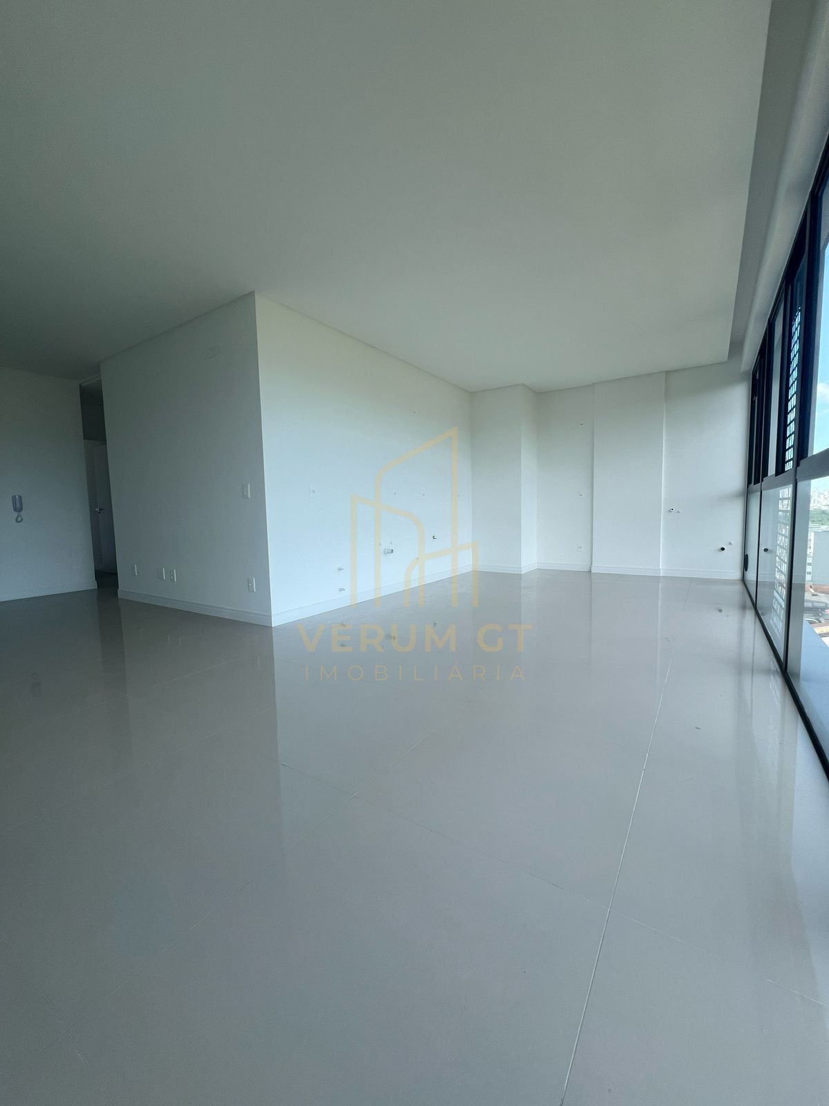 Apartamento Sofisticado | 3 Suítes | Elegância e Espaço