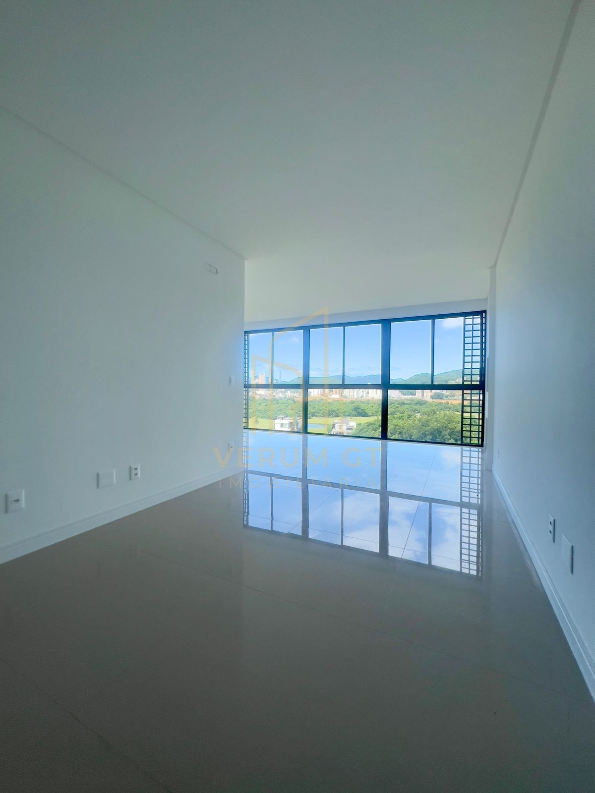 Apartamento Sofisticado | 3 Suítes | Elegância e Espaço