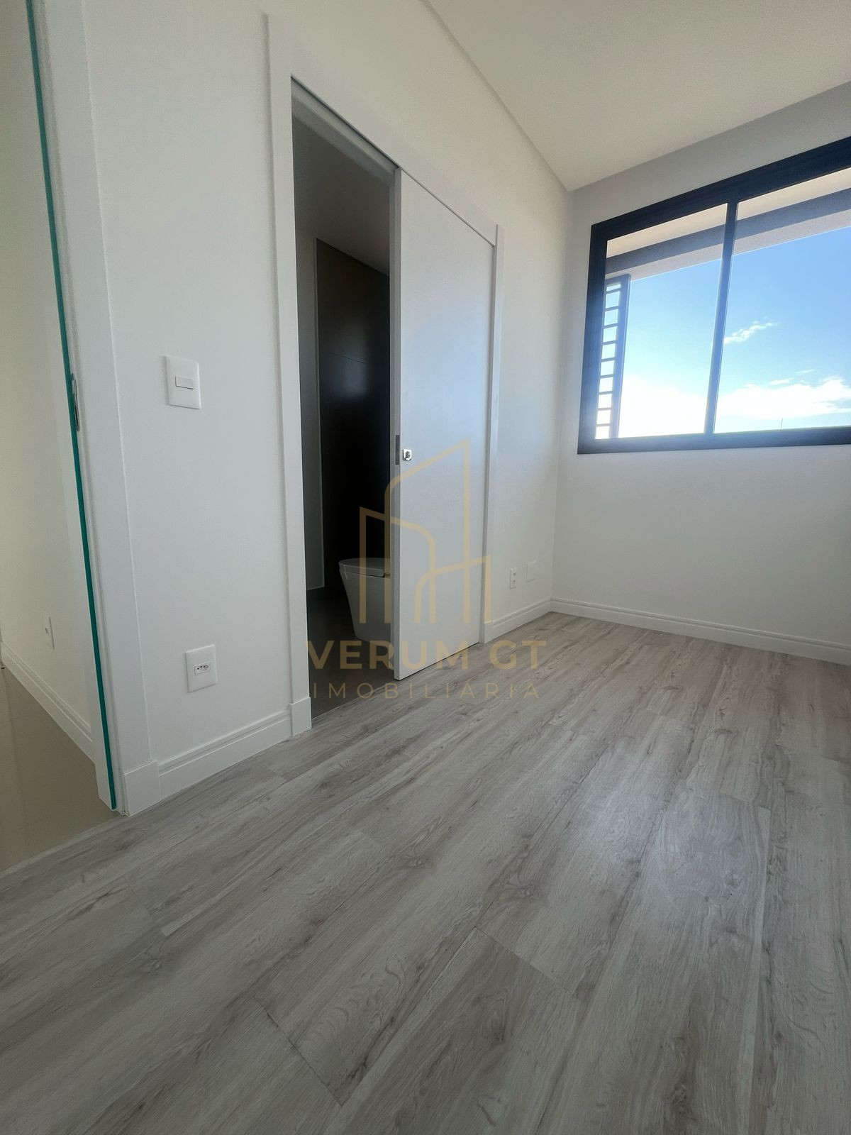 Apartamento Sofisticado | 3 Suítes | Elegância e Espaço