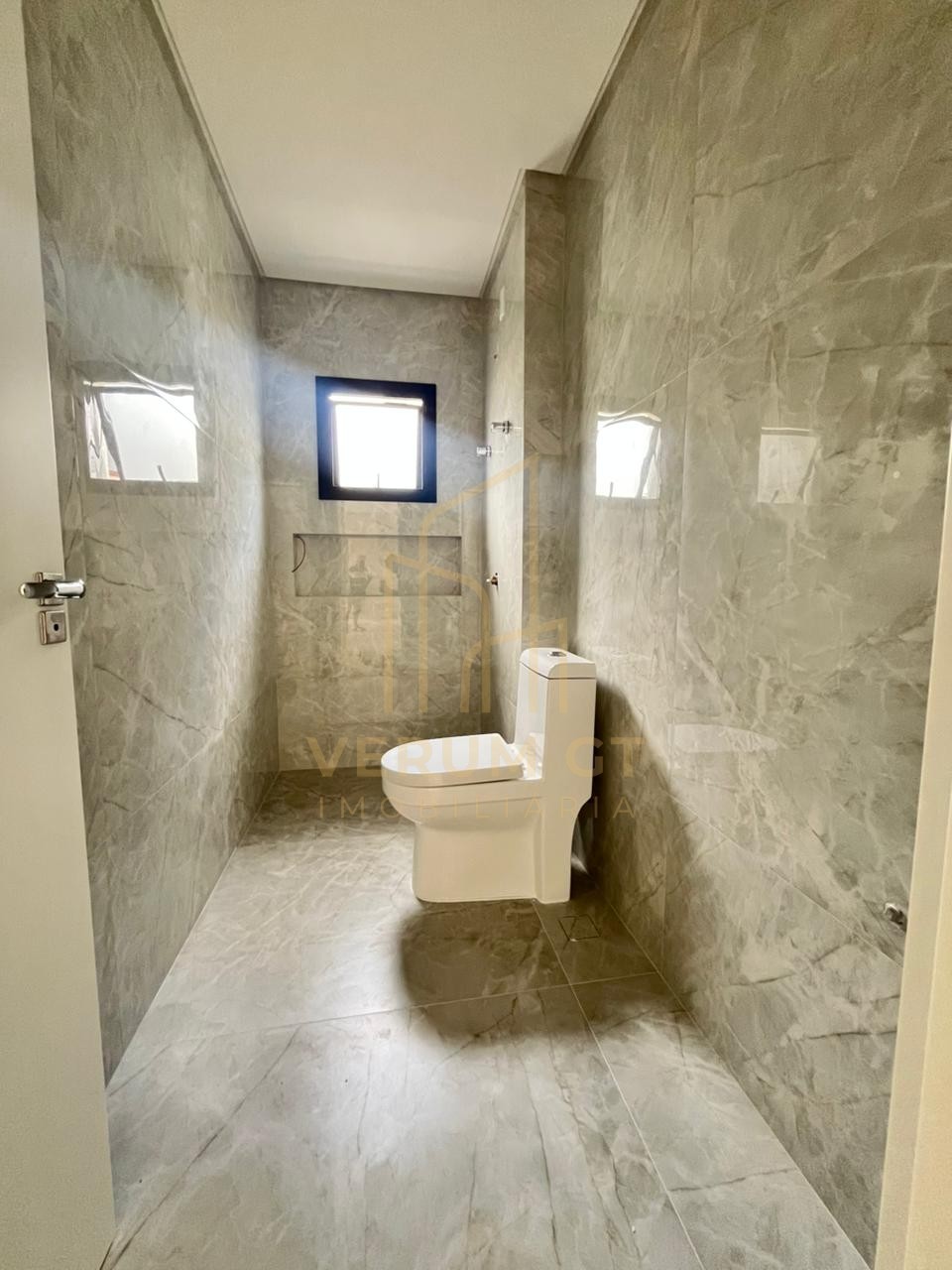 Residência exclusiva em condomínio fechado | 4 quartos | Arquitetura Moderna
