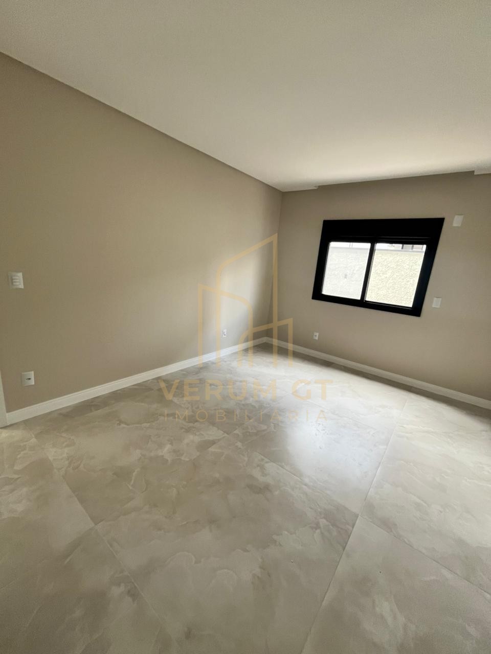 Residência exclusiva em condomínio fechado | 4 quartos | Arquitetura Moderna