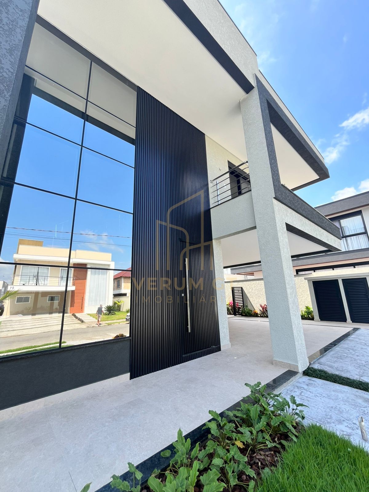 Residência exclusiva em condomínio fechado | 4 quartos | Arquitetura Moderna