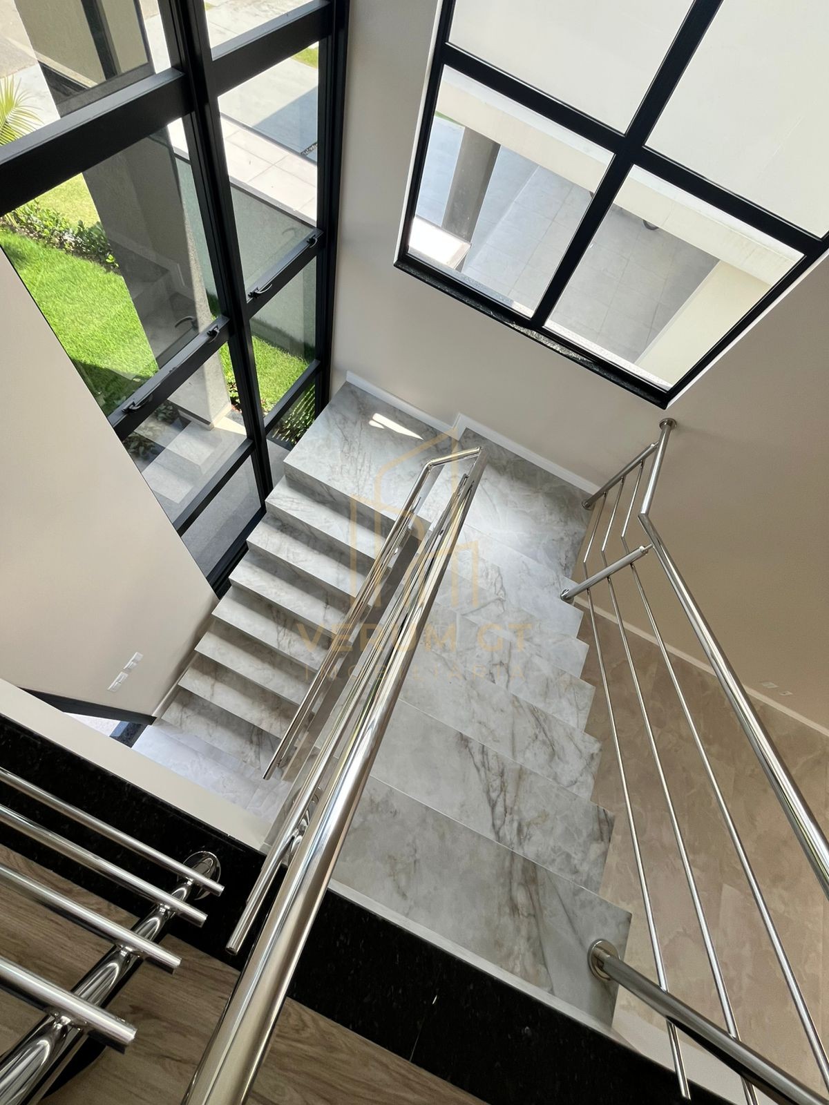 Residência exclusiva em condomínio fechado | 4 quartos | Arquitetura Moderna