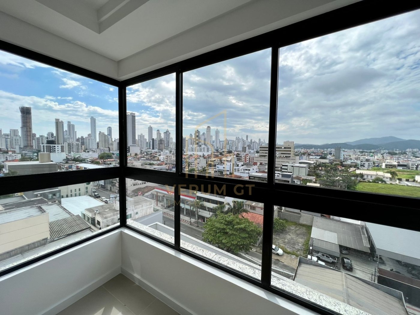 Apartamento Impecável | 3 Suítes | Localização Estratégica