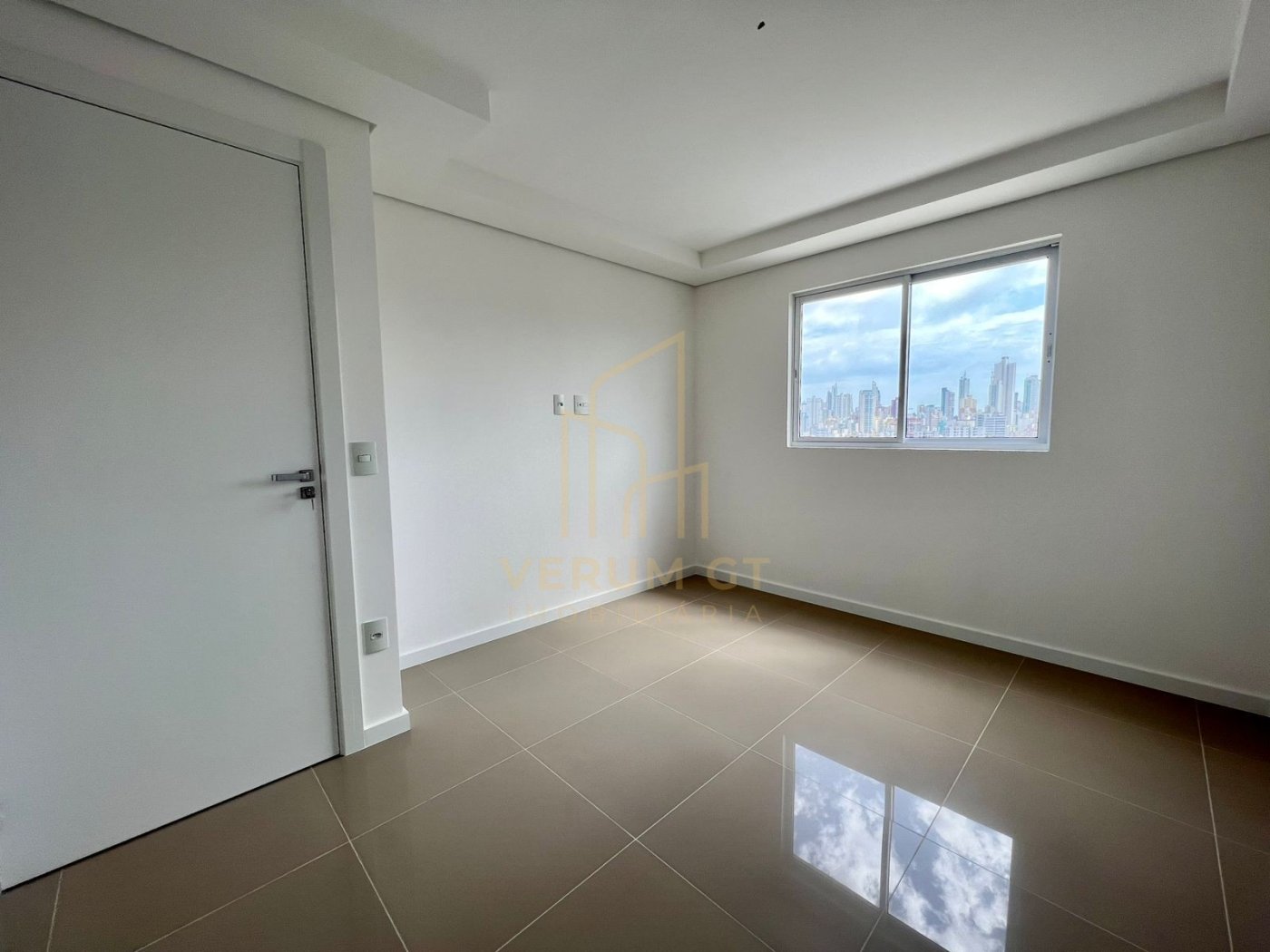 Apartamento Impecável | 3 Suítes | Localização Estratégica